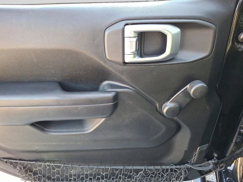 Certified 2018 Jeep Wrangler Unlimited Sport image 12