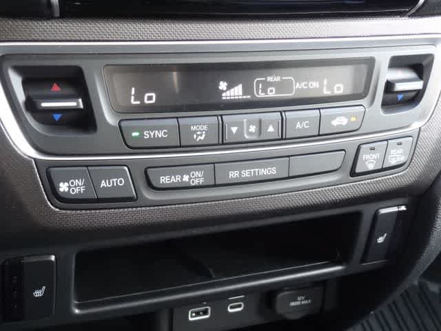 Used 2024 Honda Passport TrailSport image 34