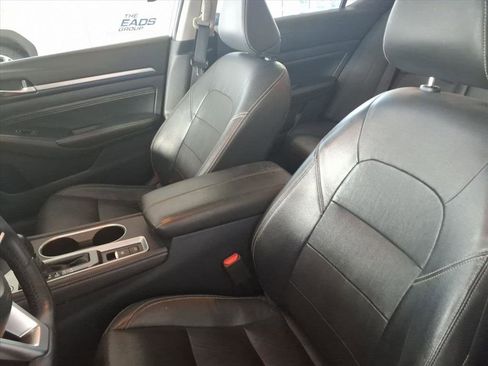 Used 2019 Nissan Altima 2.5 Platinum image 10