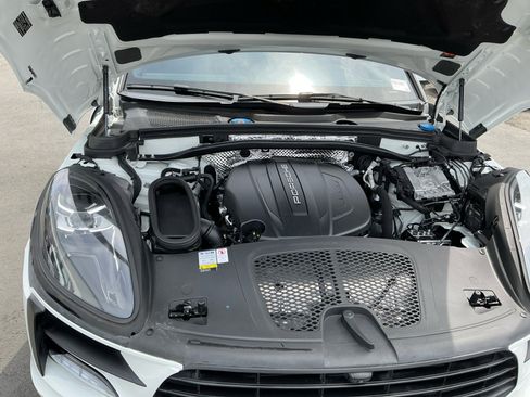Used 2021 Porsche Macan AWD/4WD image 21