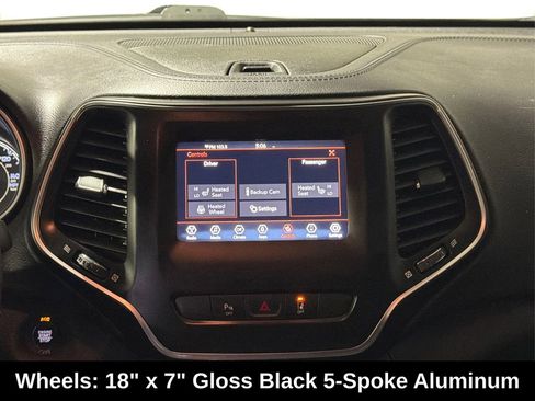 Used 2021 Jeep Cherokee Latitude Plus image 15