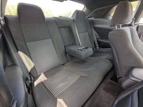 Used 2016 Dodge Challenger SXT image 24