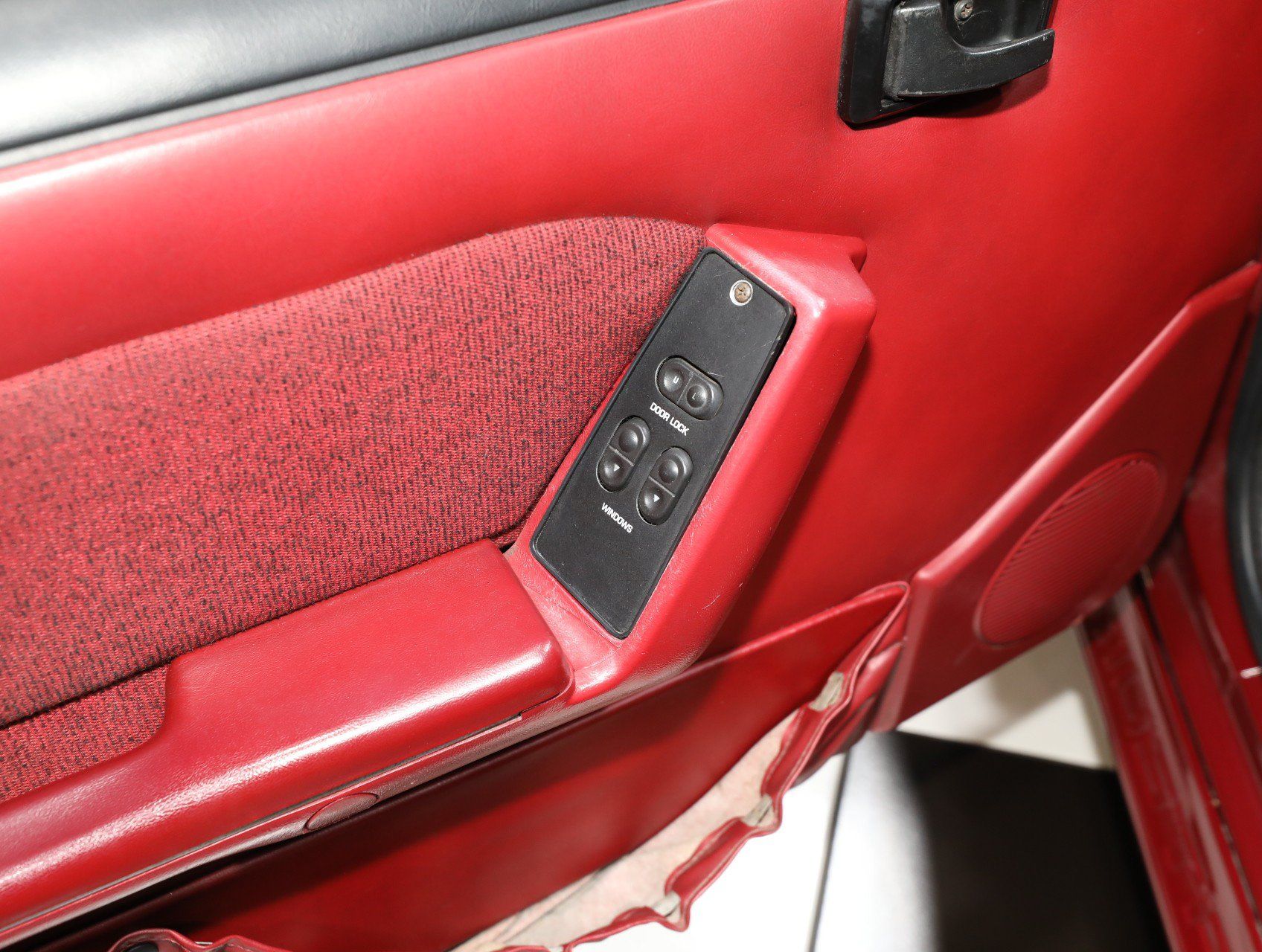 Used 1990 Ford Mustang GT RWD image 48