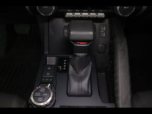 Used 2025 Toyota Tacoma TRD Off-Road AWD/4WD image 21