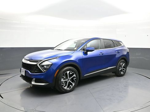 Certified 2023 Kia Sportage EX FWD image 10