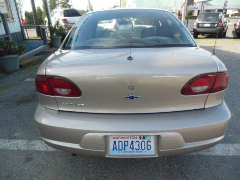 Used 2001 Chevrolet Cavalier Sedan image 7