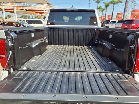 Used 2025 Toyota Tacoma SR5 AWD/4WD image 8