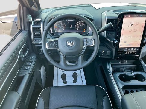 New 2026 RAM 2500 Laramie AWD/4WD image 24