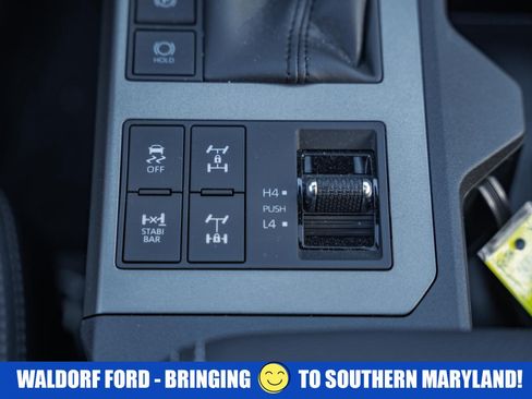 Used 2025 Toyota Land Cruiser image 32