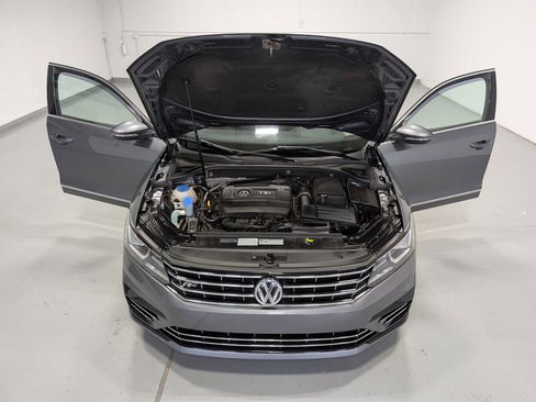Used 2016 Volkswagen Passat 1.8T R-Line FWD image 13