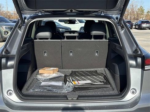 New 2026 Volkswagen Tiguan SE image 5