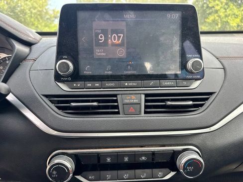 Used 2020 Nissan Altima 2.5 SR FWD image 12