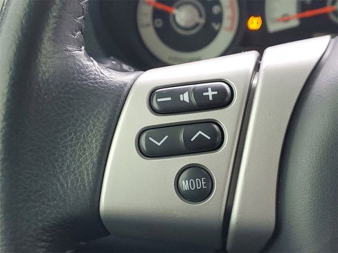 Used 2013 Toyota FJ Cruiser Base image 17