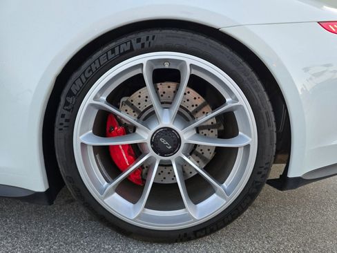 Used 2015 Porsche 911 GT3 RWD image 14