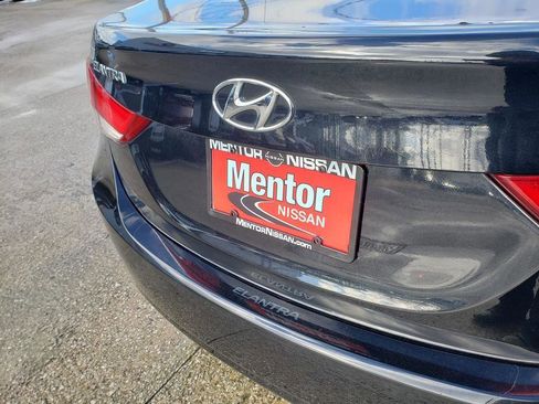Used 2013 Hyundai Elantra GLS image 10