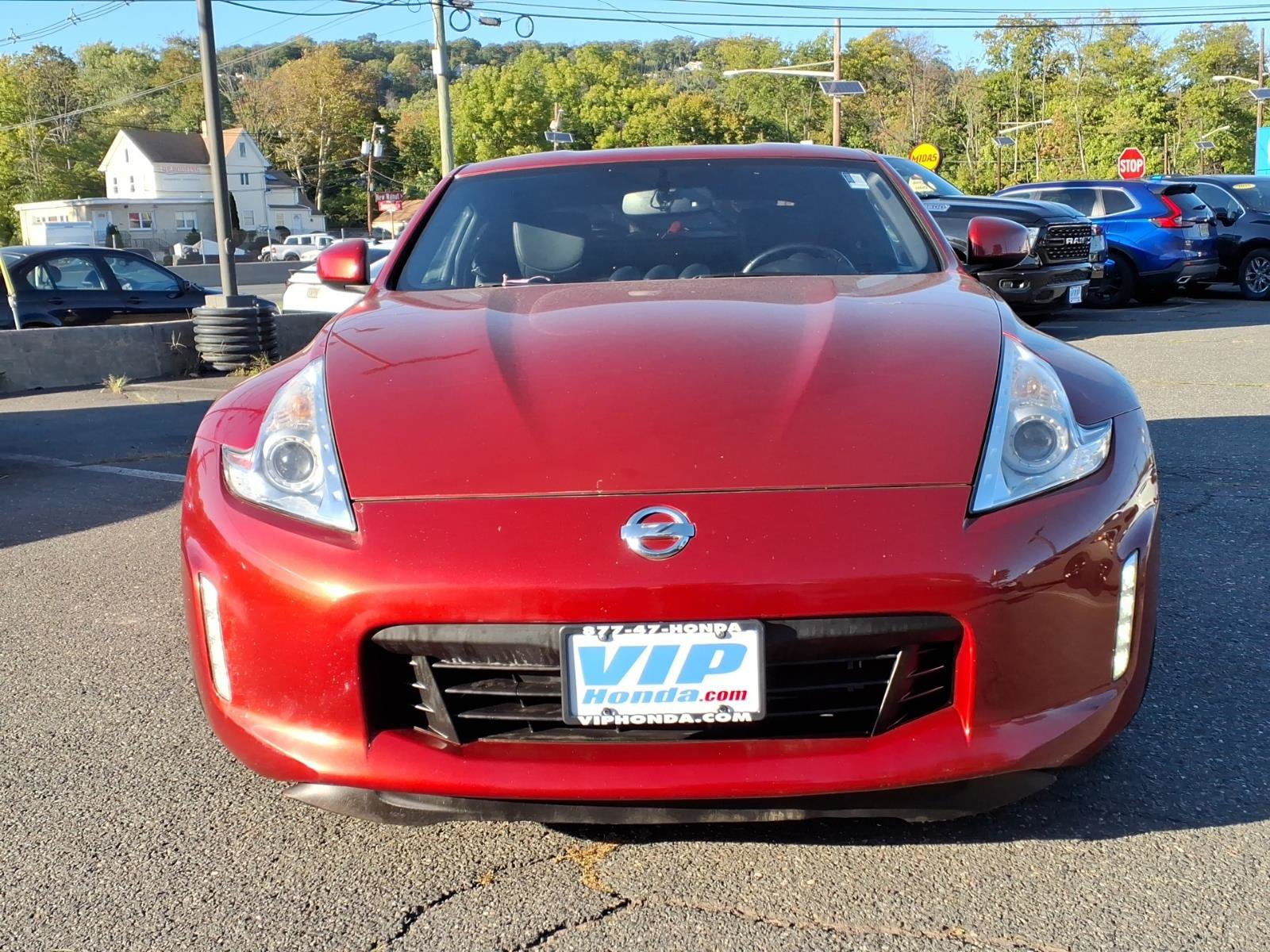 Used 2014 Nissan 370Z Touring w/ Sport Package RWD image 2