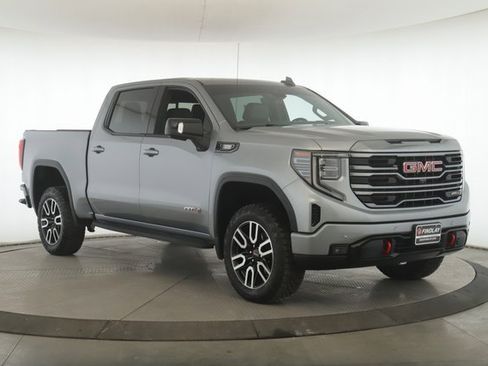 Used 2024 GMC Sierra 1500 AT4 w/ Technology Package image 2