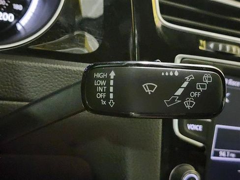 Used 2016 Volkswagen Golf R 4-Door AWD/4WD image 28