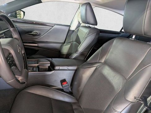 Used 2019 Lexus ES 300h w/ Premium Package FWD image 19