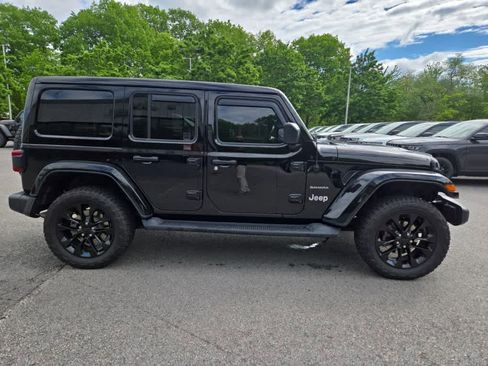 Used 2023 Jeep Wrangler Unlimited Sahara w/ Cold Weather Group AWD/4WD image 3