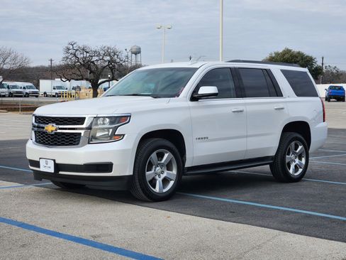 Used 2019 Chevrolet Tahoe LT image 2