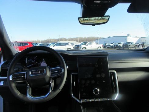 New 2026 GMC Acadia Elevation w/ Black Edition FWD image 17