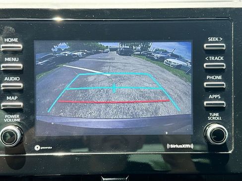 Used 2022 Toyota Camry SE FWD image 14