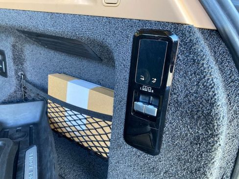 Used 2023 Land Rover Range Rover SE image 6