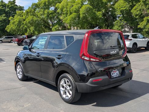 Used 2022 Kia Soul LX w/ Technology Package FWD image 8