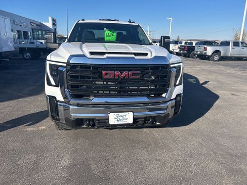New 2026 GMC Sierra 3500 Pro w/ Convenience Package image 8