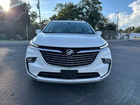 Used 2023 Buick Enclave Essence w/ Experience Buick Package FWD image 7