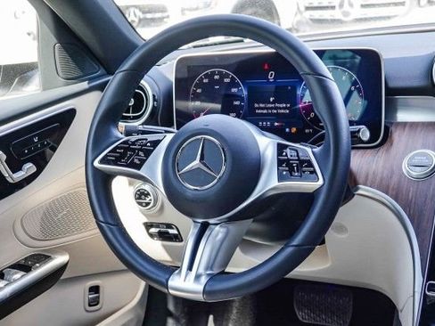 Used 2025 Mercedes-Benz C 300 Sedan image 15