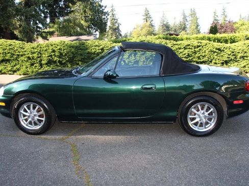 Used 1999 MAZDA MX-5 Miata RWD image 18