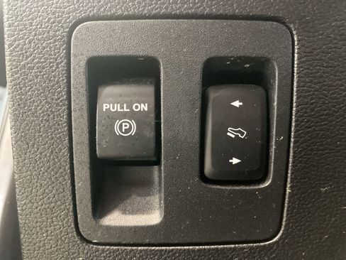 Used 2019 Ford F150 XLT w/ Equipment Group 302A Luxury image 15