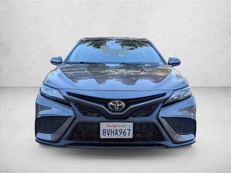 Used 2021 Toyota Camry SE video 2