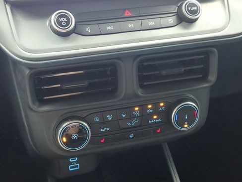 Used 2023 Ford Maverick XLT w/ XLT Luxury Package FWD image 17