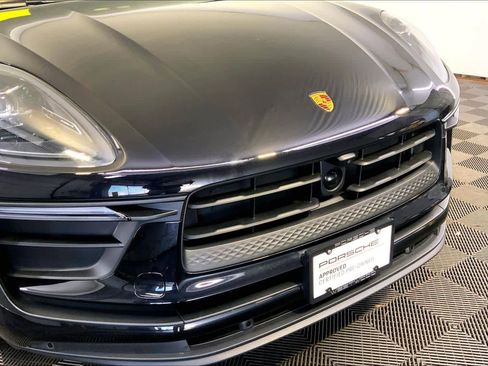 Used 2025 Porsche Macan image 34