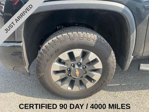 Used 2024 Chevrolet Silverado 2500 Custom w/ Custom Value Package AWD/4WD image 5