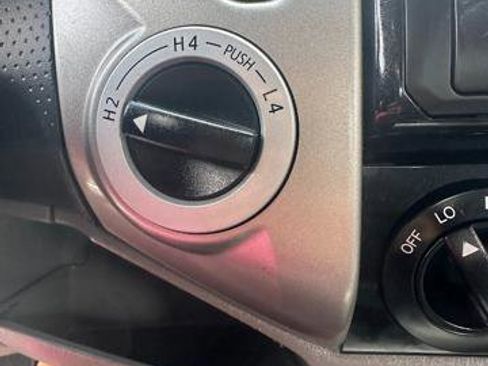 Used 2013 Toyota Tacoma Double Cab V6 Auto 4WD image 17