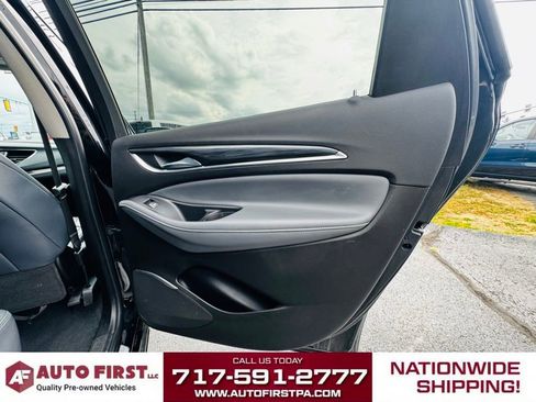 Used 2021 Buick Enclave Essence image 27