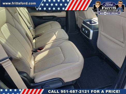 Certified 2022 Ford Expedition Limited image 17