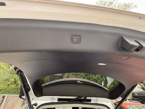 Used 2019 Buick Enclave Avenir w/ Avenir Technology Package AWD/4WD image 21