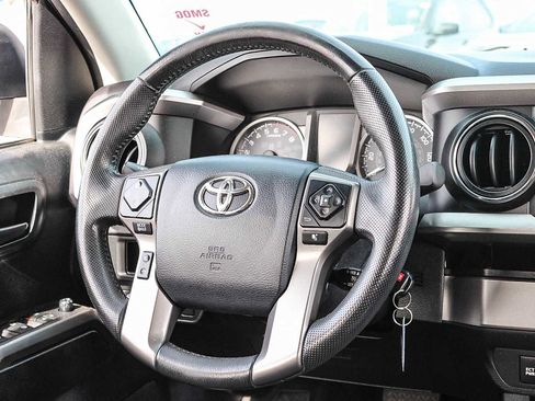 Used 2017 Toyota Tacoma SR5 image 15