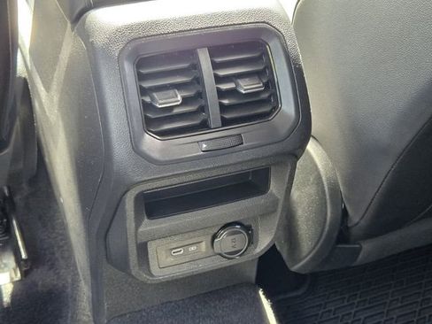 Certified 2022 Volkswagen Tiguan SE FWD image 14