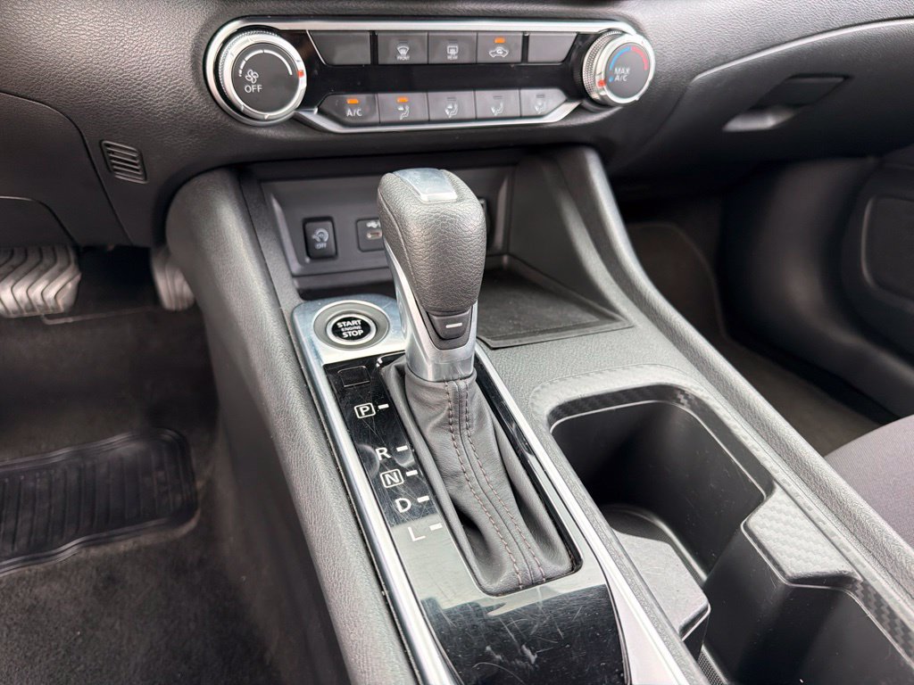 Used 2025 Nissan Sentra SV FWD image 18