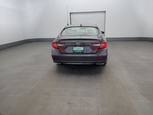 Used 2018 Honda Accord Touring image 7