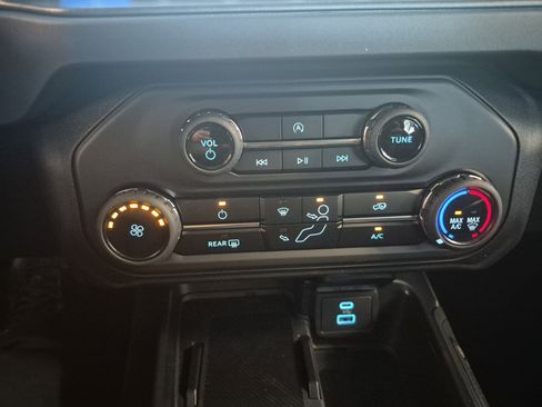 New 2025 Ford Bronco Base w/ Sasquatch Package image 33