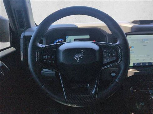 Used 2024 Ford Bronco Black Diamond AWD/4WD image 14