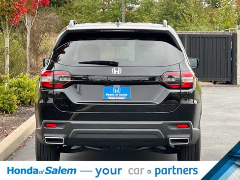 New 2025 Honda Pilot Sport image 7