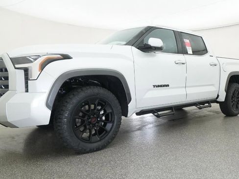 New 2026 Toyota Tundra Limited AWD/4WD image 17
